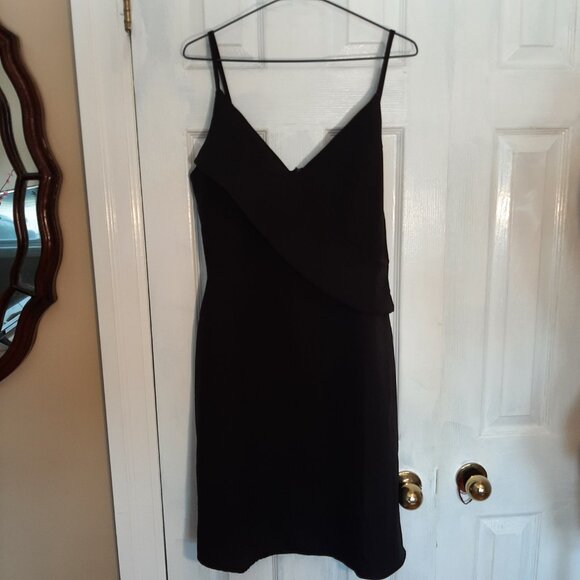 TRENDYOL Black V-Neck Sleeveless A-Line Flowy Cocktail Dress - Size 40 - Picture 3 of 11